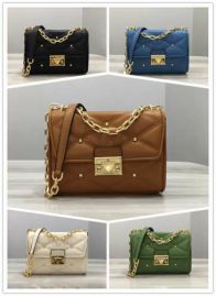 Picture of Michael Kors Lady Handbags _SKUfw115453904fw